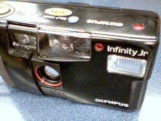 Olympus Infinity Jr 35mm Point and Shoot Film Camera w/ 35mm F3.5 lens. (Renewed)