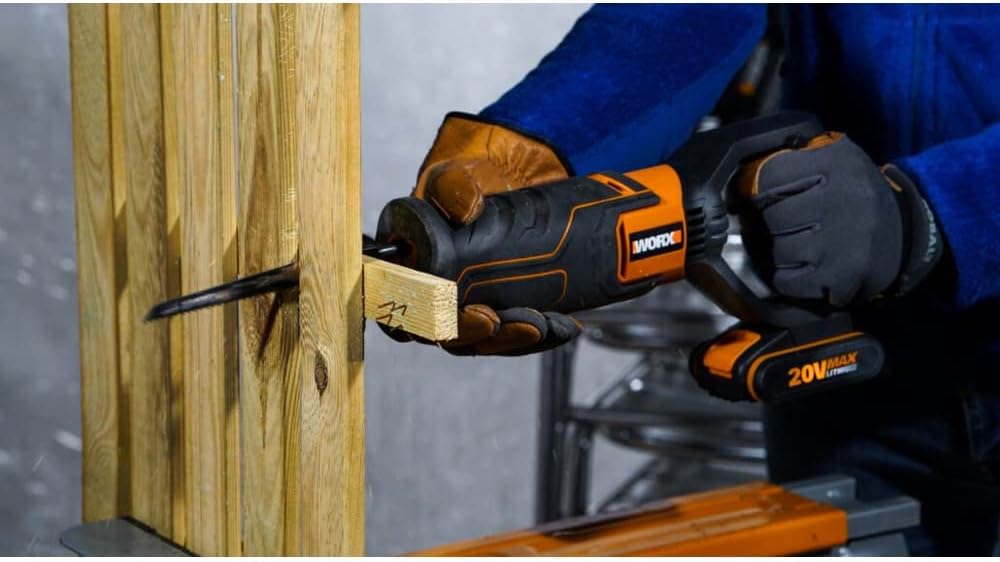 WORX WX500.9 Cordless Reciprocating Saw 20 V - Battery Saw for Cutting Wood, PVC, Steel etc. - Adjustable Base Plate, Variable Speed - Without Battery and Charger