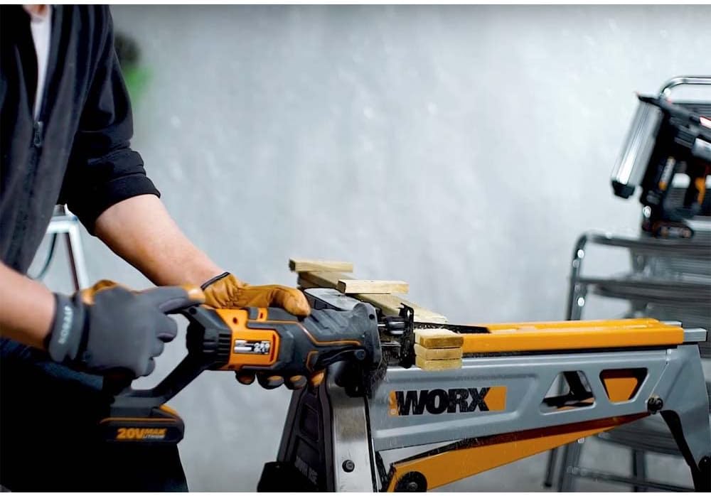 WORX WX500.9 Cordless Reciprocating Saw 20 V - Battery Saw for Cutting Wood, PVC, Steel etc. - Adjustable Base Plate, Variable Speed - Without Battery and Charger