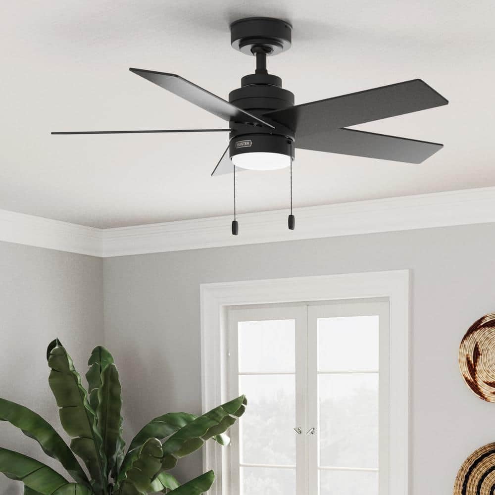 Hunter Fan 44 inch Matte Black Indoor Ceiling Fan with Light and Pull Chain for Bedroom, Living Room, Office, Basement, Kitchen, CC5C26C30 (Renewed)