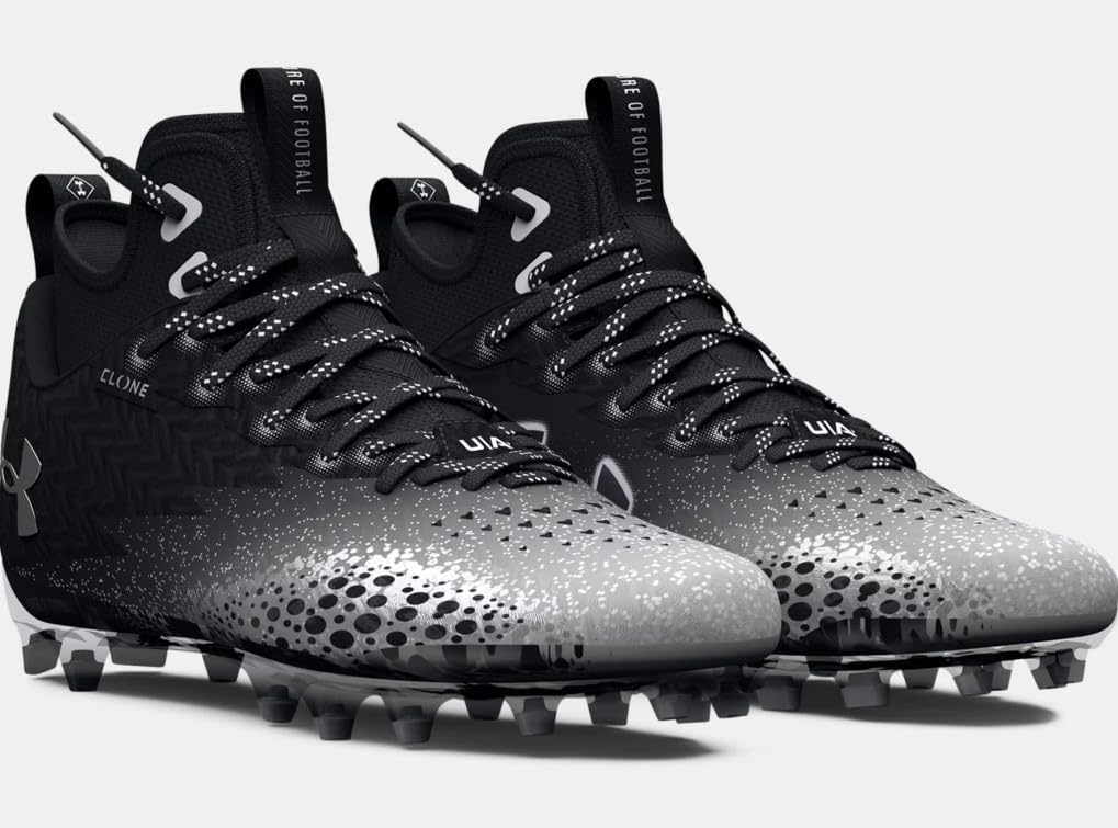 Under Armour Women's Spotlight Clone MC Football Cleats