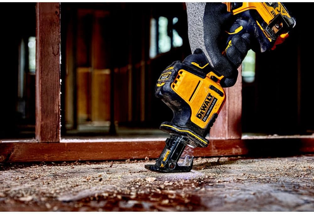 DEWALT DCS369B ATOMIC 20V MAX Cordless One-Handed Reciprocating Saw (Tool Only) (Renewed)