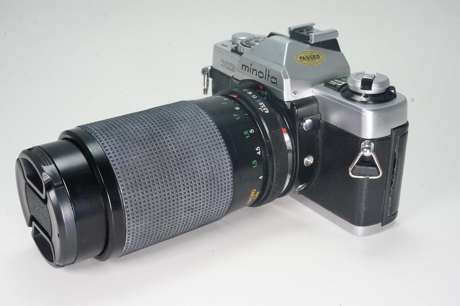 Minolta XG-1 35mm SLR Film Camera Kit with Manual Focus Zoom Lens. (Renewed)