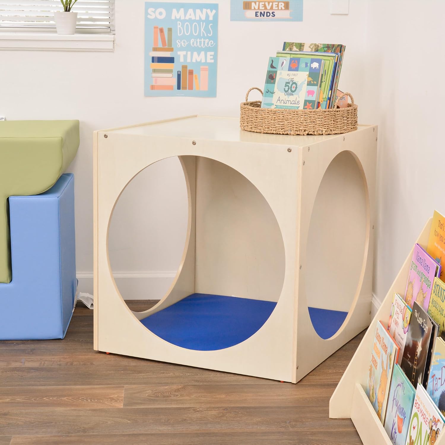 Children's Factory Reading Cube, Toddler Reading Nook & Kids Bookshelf for Reading