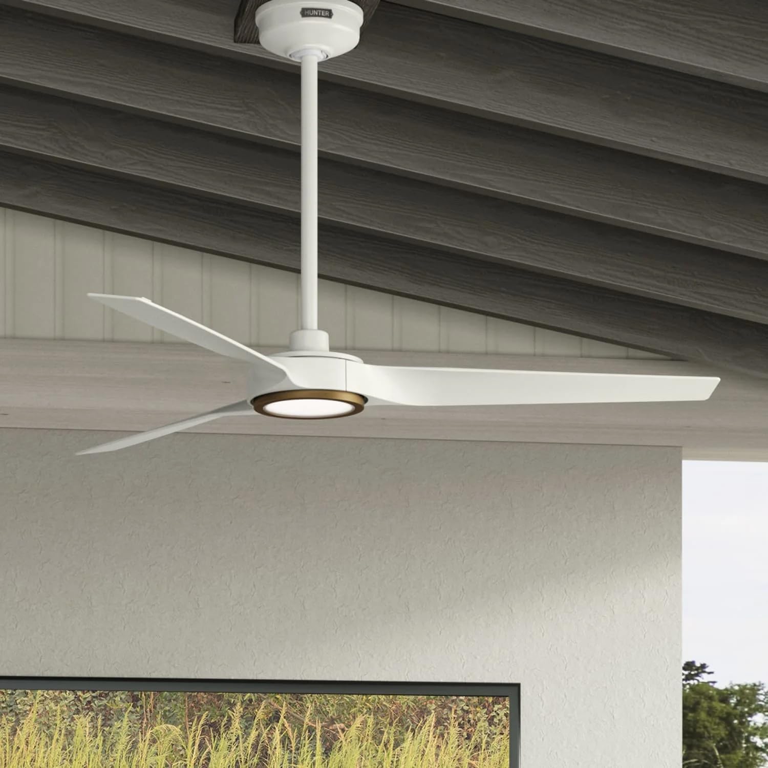 Hunter Fan Outdoor or Indoor Ceiling Fan, 52 in White Ceiling Fan with Light and Remote for Patios, Living Room, Bedroom, Porch, Garage, 3 Blades (Renewed)