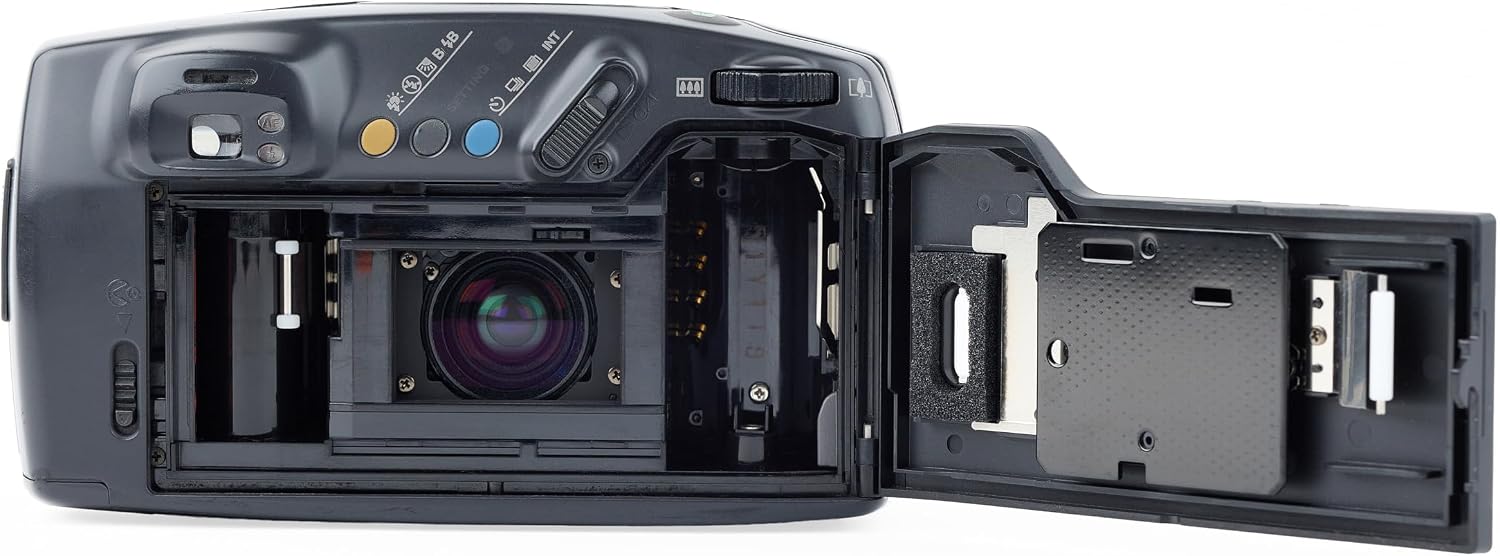 Pentax Zoom 105 R/Super 35mm P&S Film Camera W/ Zoom Lens 38-105mm, Built-in Flash And Auto Focus (Renewed)