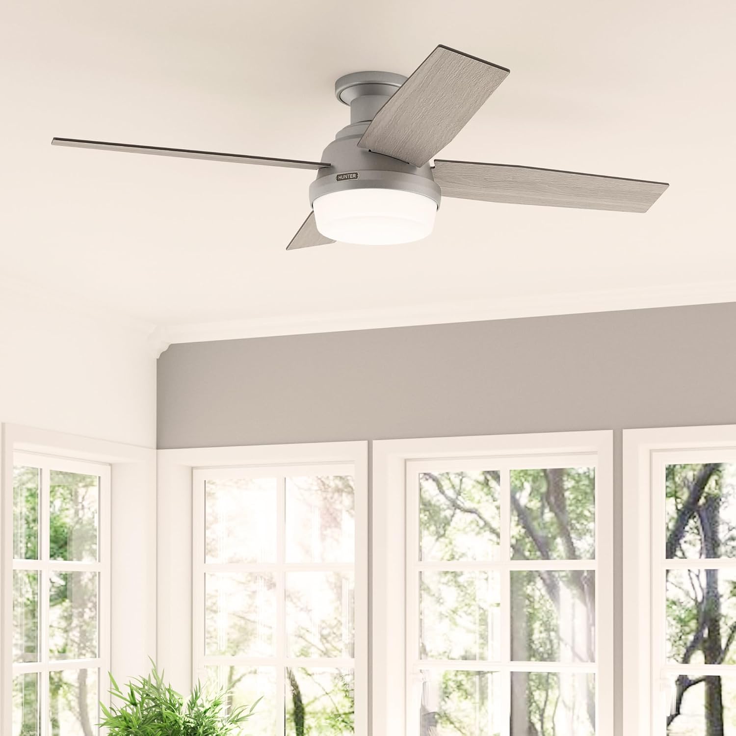 Hunter Fan 52 inch Low Profile Matte Silver Indoor Ceiling Fan with LED Light and Remote Control, Holiday Gift for Bedroom, Living Room, Dining Room, Kitchen, Office (Renewed)