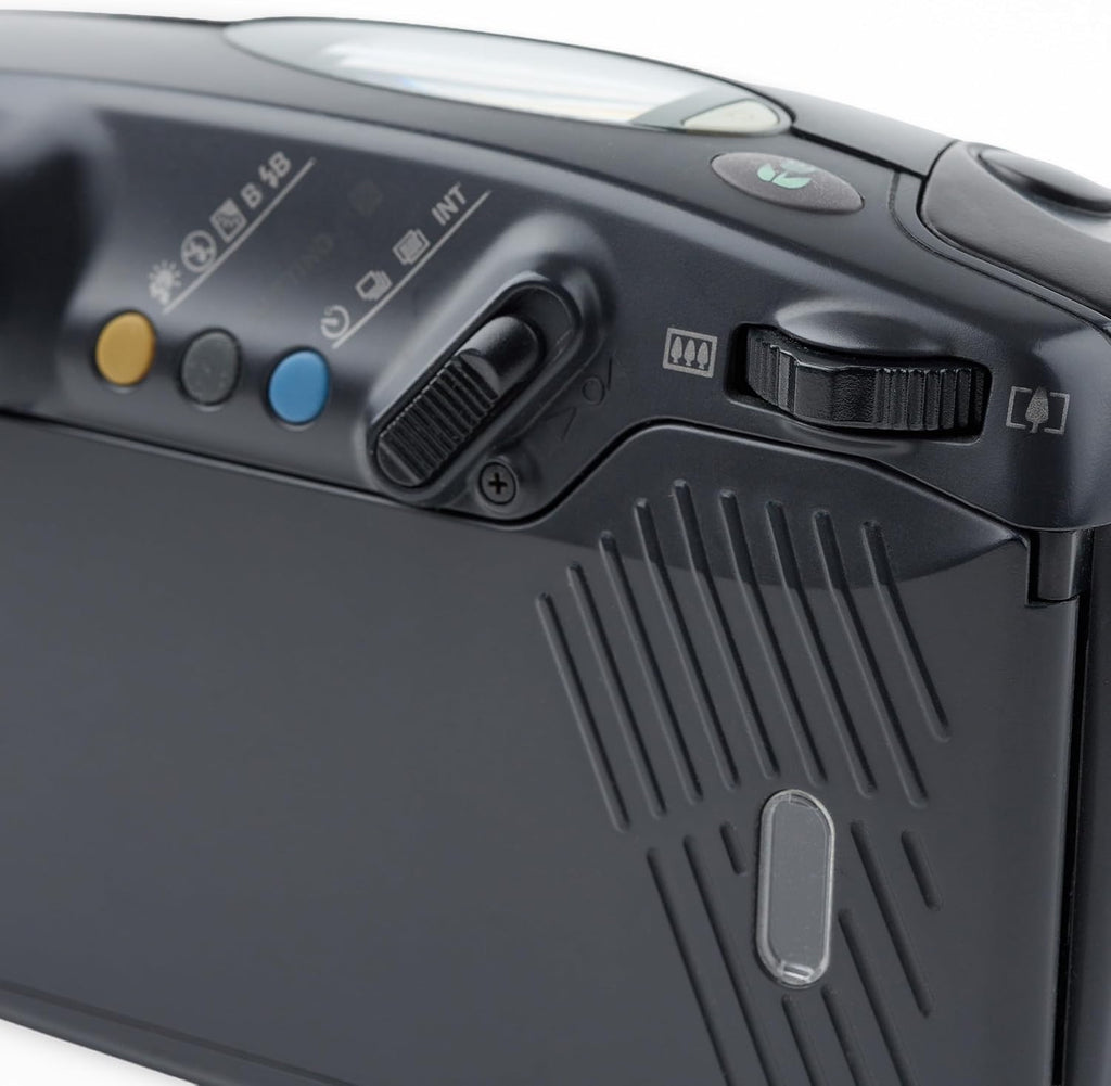 Pentax Zoom 105 R/Super 35mm P&S Film Camera W/ Zoom Lens 38-105mm, Built-in Flash And Auto Focus (Renewed)