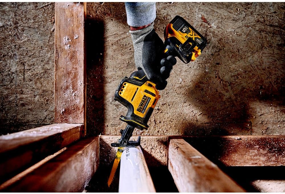 DEWALT DCS369B ATOMIC 20V MAX Cordless One-Handed Reciprocating Saw (Tool Only) (Renewed)