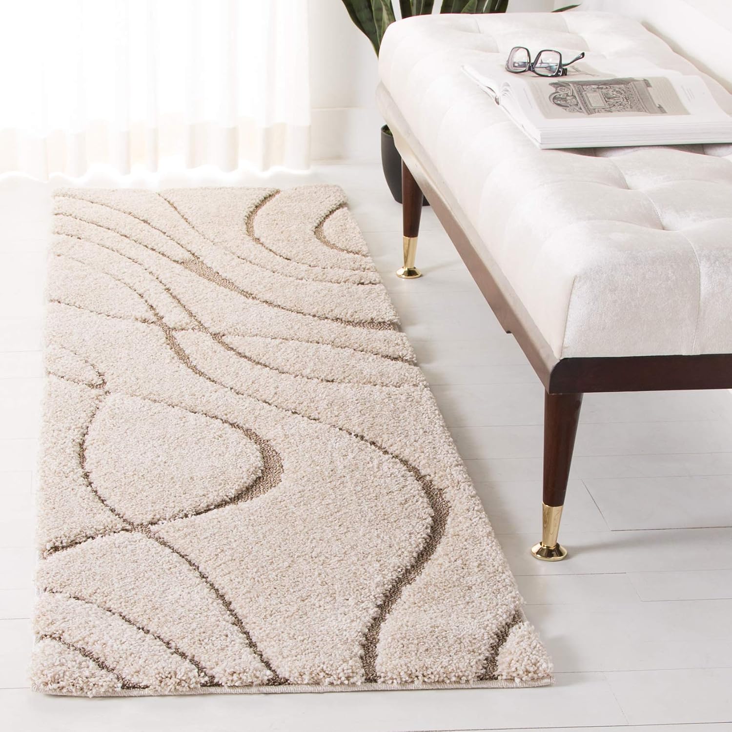 SAFAVIEH Florida Shag Collection Runner Rug - 2'3' x 17', Cream & Beige, Non-Shedding & Easy Care, 1.2-inch Thick Ideal for High Traffic Areas in Living Room, Bedroom (SG471-1113)
