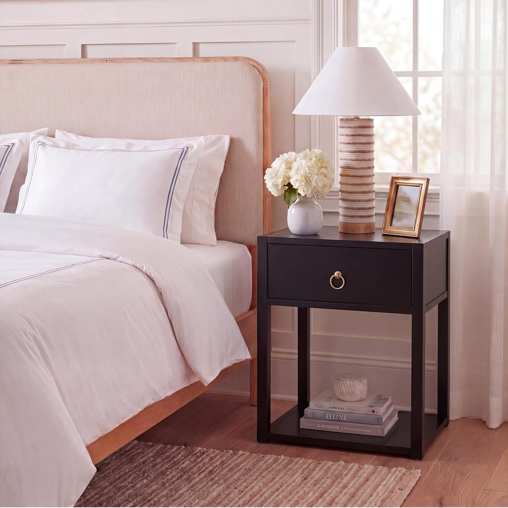 SAFAVIEH Furniture - Sadie 1-Drawer Nightstand - Black - Wood - Glam Gold Hardware Design - Ideal for Bedroom, 21' W x 17.2' D x 26' H - Fully Assembled (NST9201E)