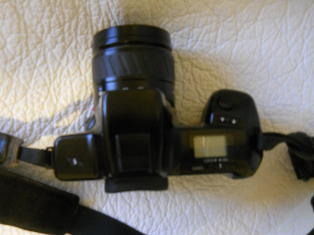 Minolta MAXXUM 5000i 35MM SLR Film camera with AF Lens Kit (Renewed)
