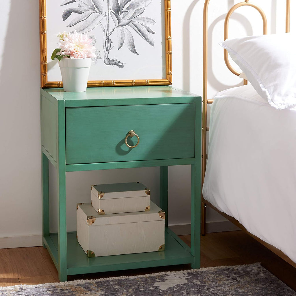 SAFAVIEH Furniture - Sadie 1-Drawer Nightstand - Turquoise - Wood - Glam Gold Hardware Design - Ideal for Bedroom, 21'W x 17.2'D x 26'H - Fully Assembled (NST9201C)