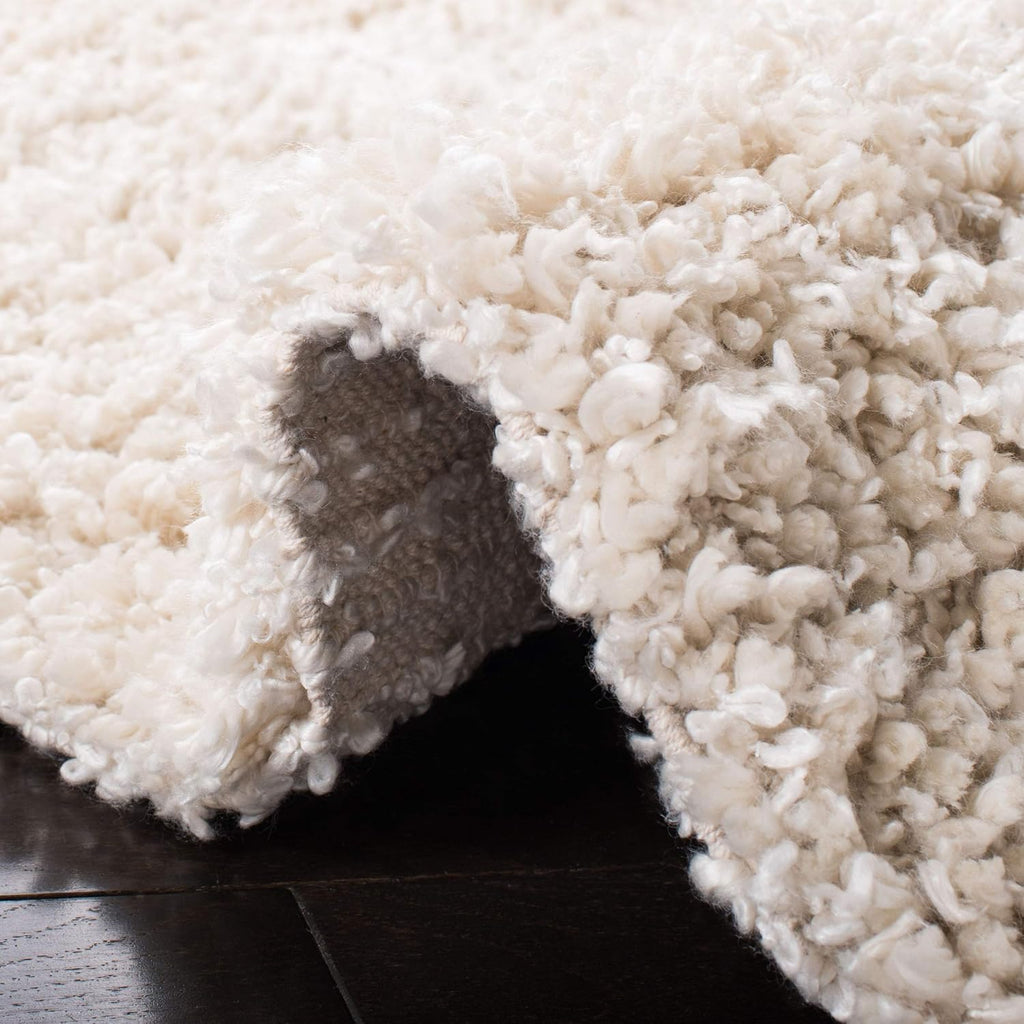 SAFAVIEH Sheep Shag Collection 5' x 8' Ivory SSG212A Handmade 1-inch Thick Area Rug