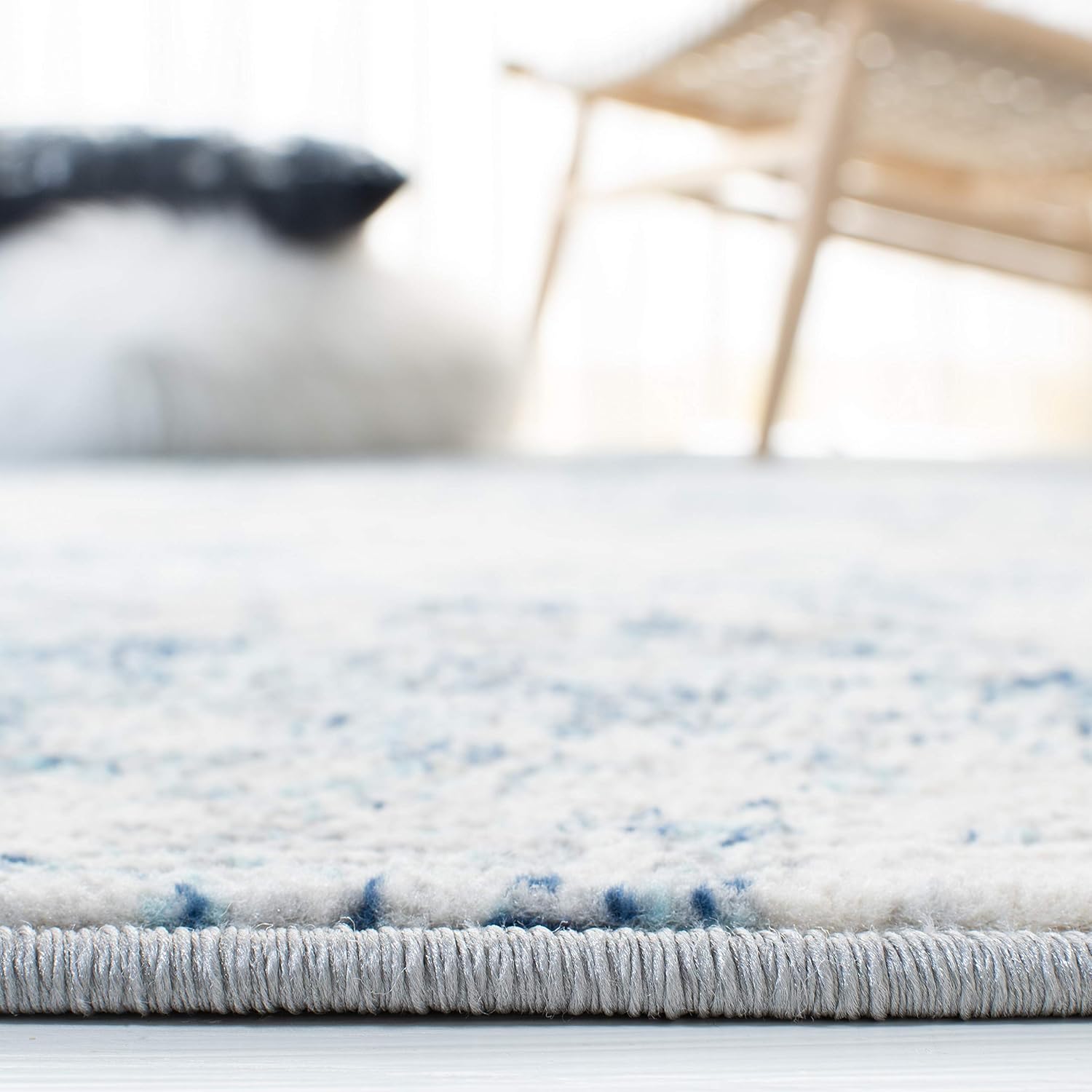 SAFAVIEH Brentwood Collection Accent Rug - 2' x 4', Ivory & Navy, Modern Abstract Design, Non-Shedding & Easy Care, Ideal for High Traffic Areas in Entryway, Living Room, Bedroom (BNT822B)