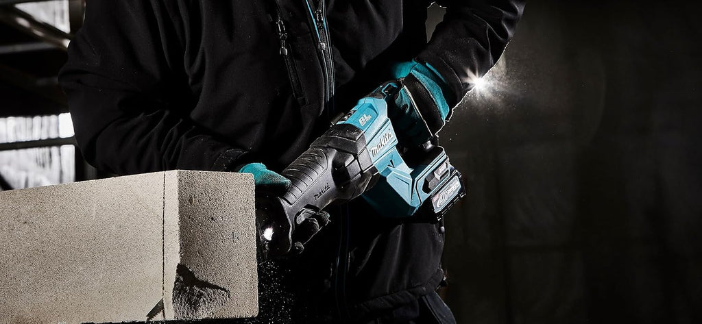 Makita JR001GM201 Cordless Reciprocating Saw 40 V Max. / 4.0 Ah 2 Batteries + Charger in Transport Case