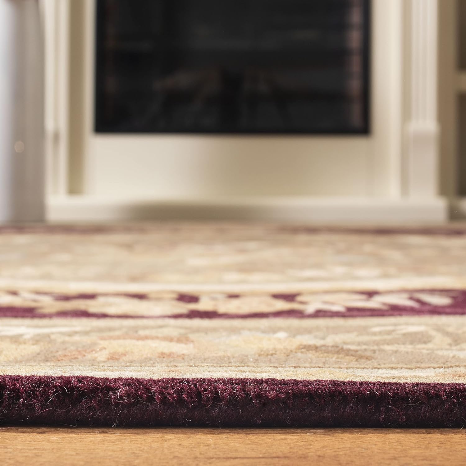SAFAVIEH Empire Collection Runner Rug - 2'6' x 8', Dark Red & Dark Beige, Handmade Traditional European Wool, Ideal for High Traffic Areas in Living Room, Bedroom (EM414A)