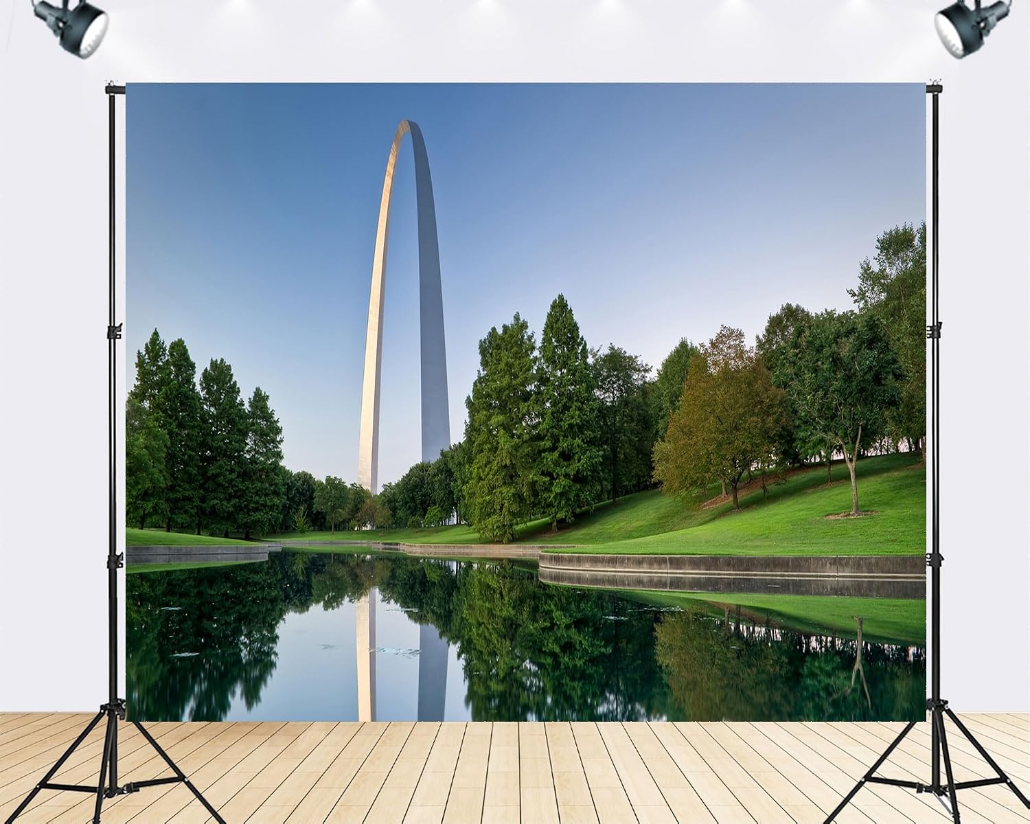 Trykid 20x10ft Gateway Arch Backdrop Reflecting Pool Lush Green Park Clear Blue Sky Iconic Landmark Photography Background Historical Event Party Decoration Photo Booth Prop Fabric