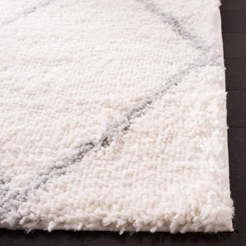 SAFAVIEH Parma Shag Collection Area Rug - 6' x 9', Cream & Grey, Moroccan Trellis Design, Non-Shedding & Easy Care, 1.2-inch Thick Ideal for High Traffic Areas in Living Room, Bedroom (PMA515A)