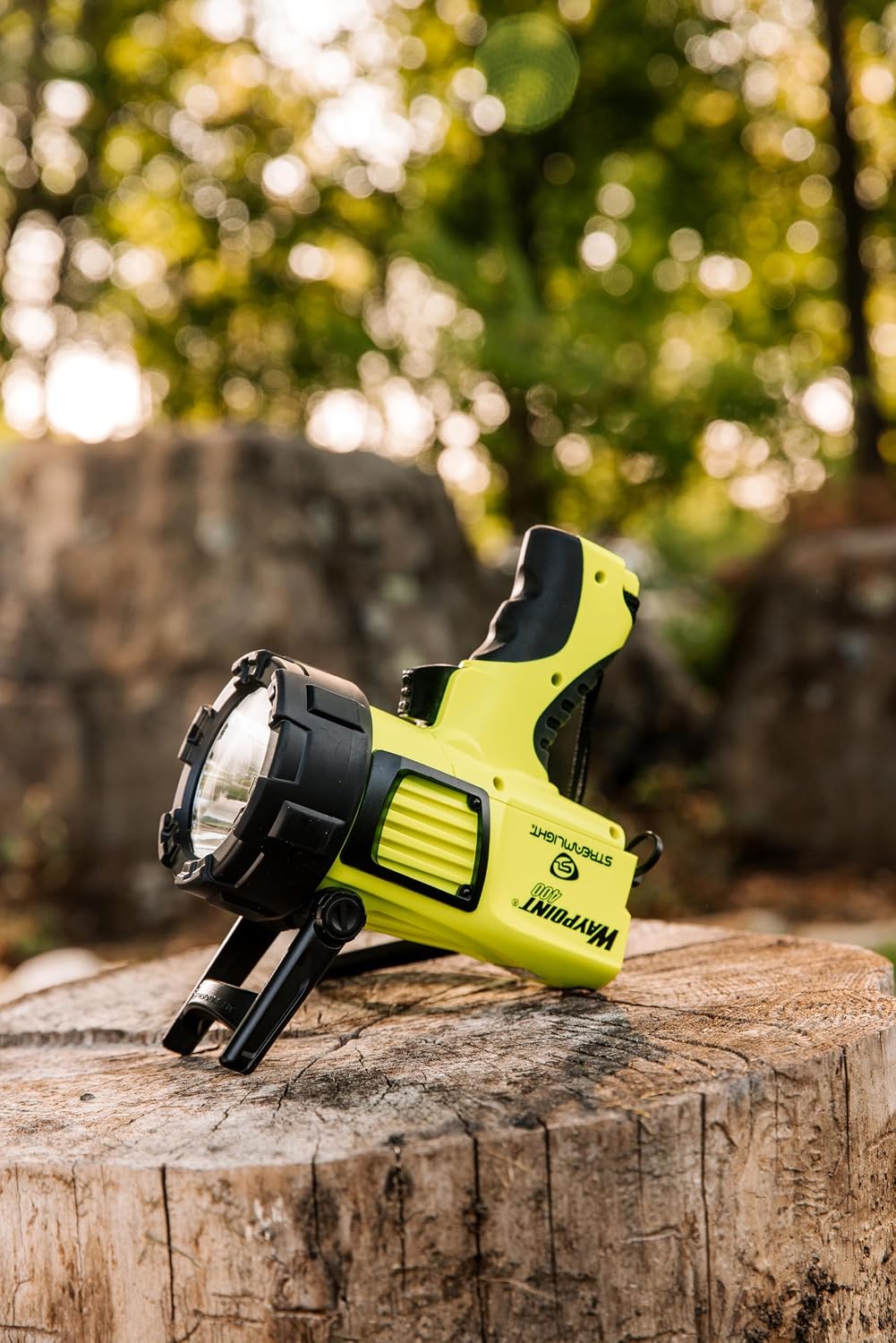 Streamlight 44911 WayPoint 400 Rechargeable 1400-Lumen Long Range Pistol-Grip Spotlight with 120V AC Charger and Polymer Holder/Mount, Black