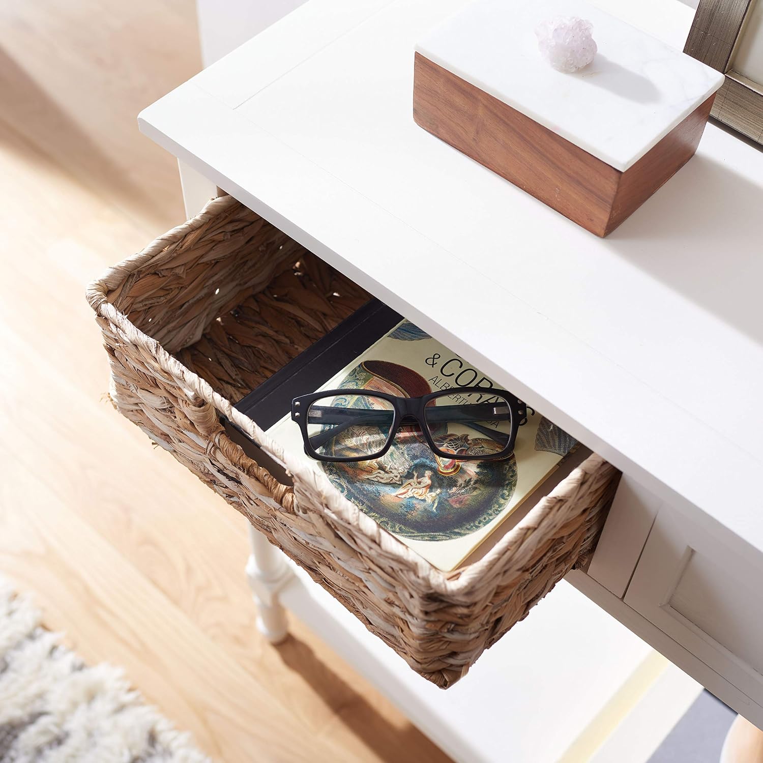 SAFAVIEH Home Collection – Christa Distressed White Console Table with Rattan Drawers & Shelf, Coastal Cottage Storage Console, Vintage Design (AMH5737B)