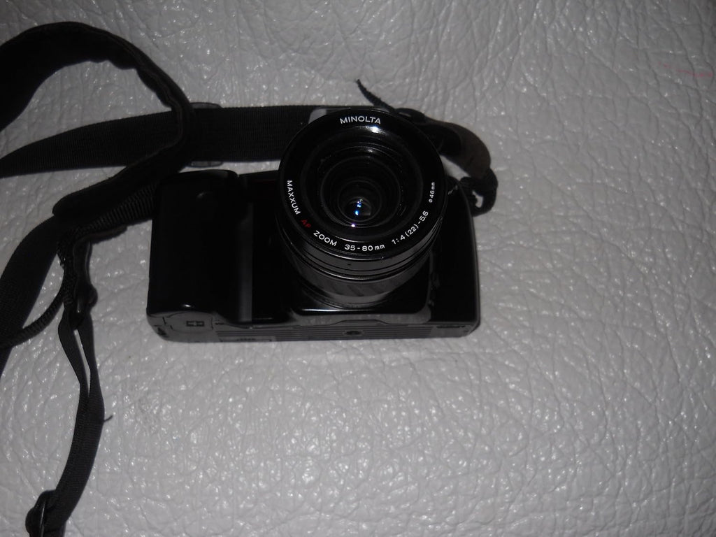 Minolta MAXXUM 5000i 35MM SLR Film camera with AF Lens Kit (Renewed)
