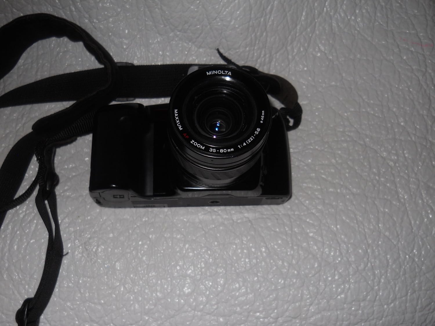 Minolta MAXXUM 5000i 35MM SLR Film camera with AF Lens Kit (Renewed)