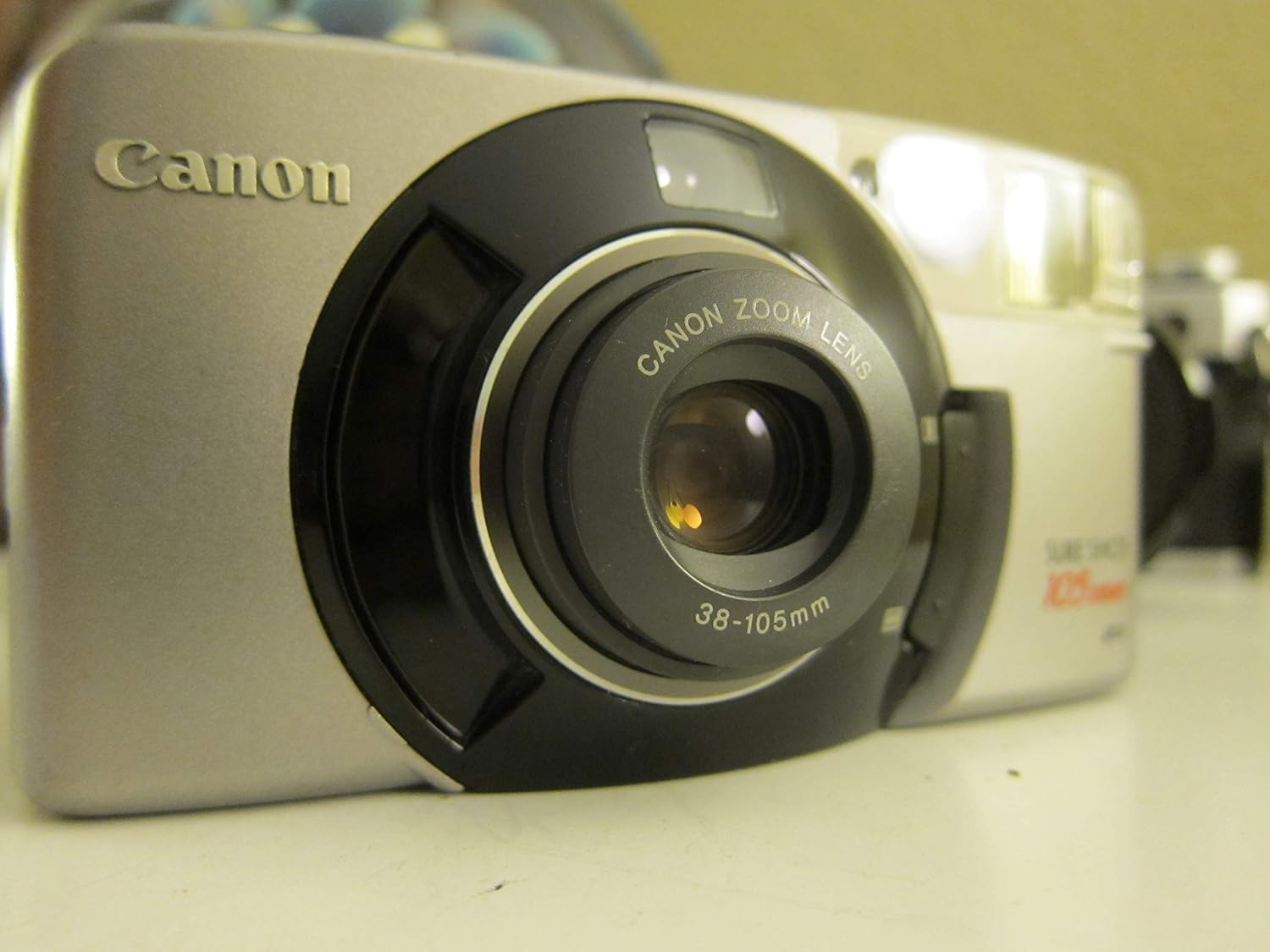Canon Sure Shot 105 Zoom 35mm Camera