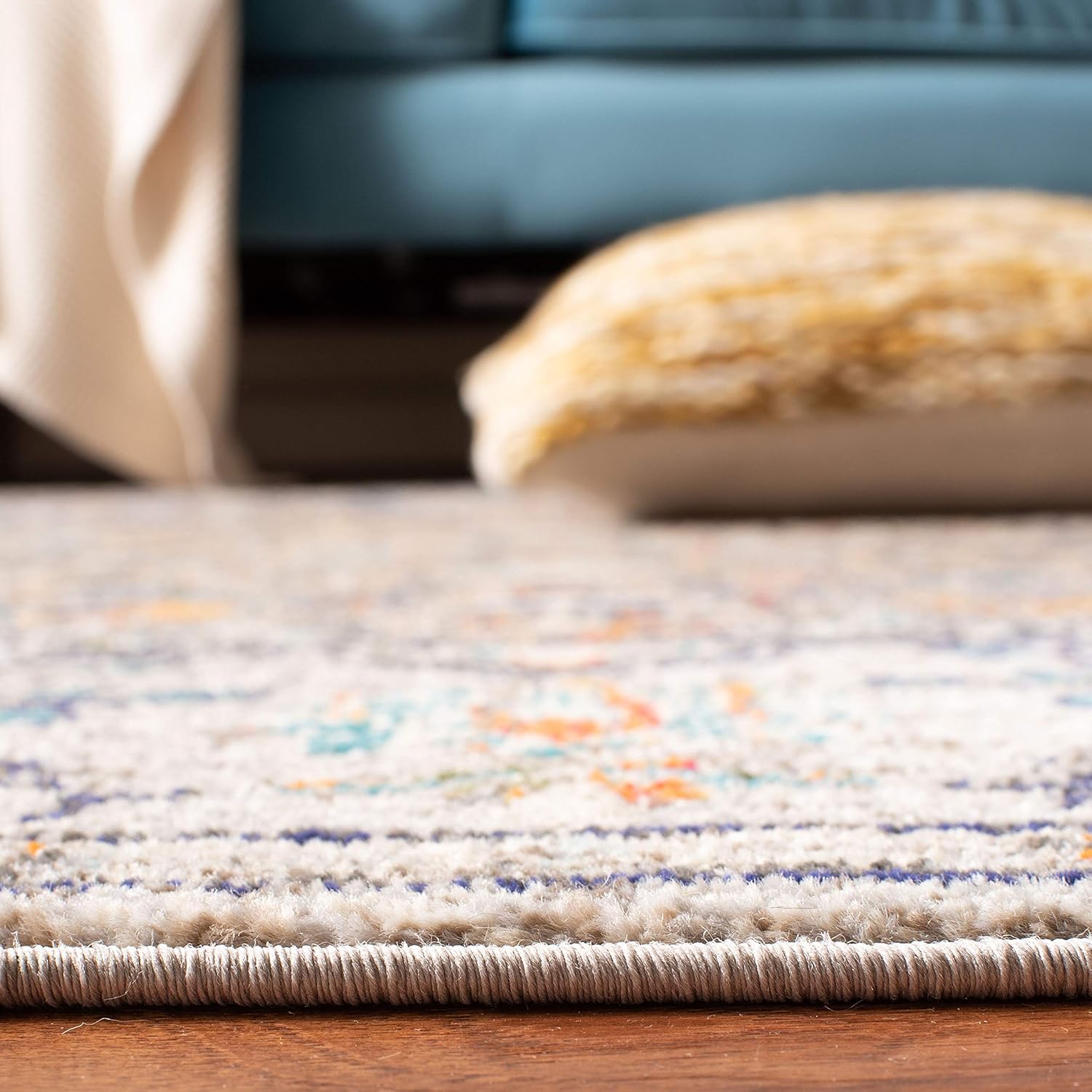 SAFAVIEH Madison Collection Area Rug - 9' x 12', Grey & Light Blue, Boho Chic Medallion Distressed Design, Non-Shedding & Easy Care, Ideal for High Traffic Areas in Living Room, Bedroom (MAD447F)