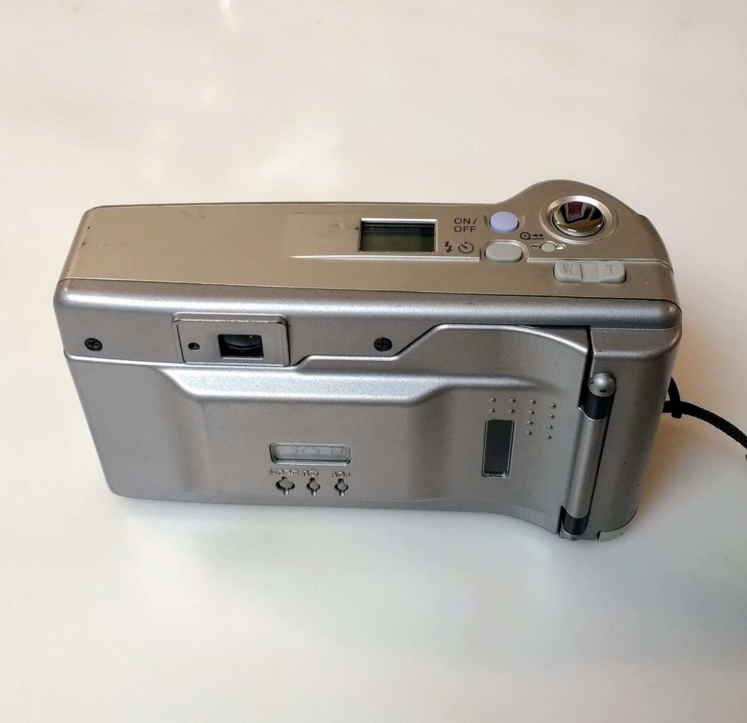 Minolta Zoom 80 Quartz Date 35mm Film Camera