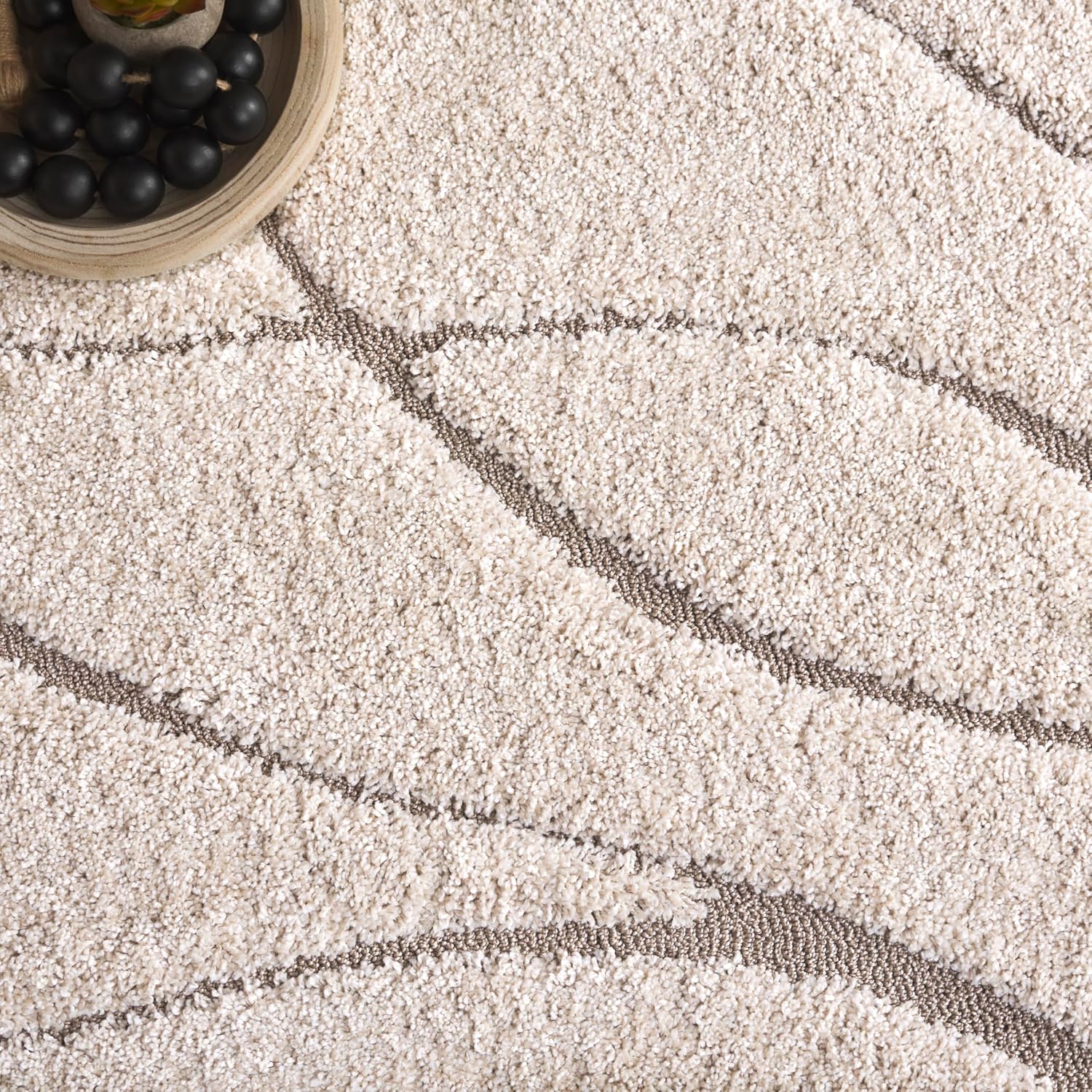 SAFAVIEH Florida Shag Collection Runner Rug - 2'3' x 17', Cream & Beige, Non-Shedding & Easy Care, 1.2-inch Thick Ideal for High Traffic Areas in Living Room, Bedroom (SG471-1113)