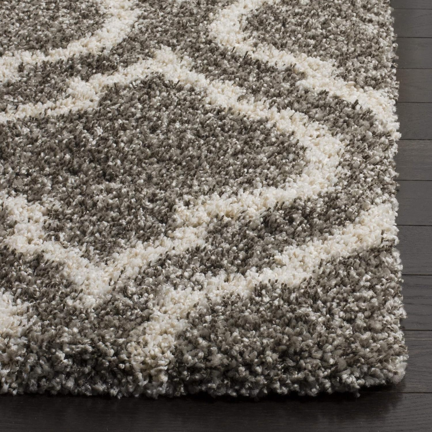 SAFAVIEH Hudson Shag Collection Area Rug - 7' Square, Grey & Ivory, Moroccan Design, Non-Shedding & Easy Care, 2-inch Thick Ideal for High Traffic Areas in Living Room, Bedroom (SGH284B)