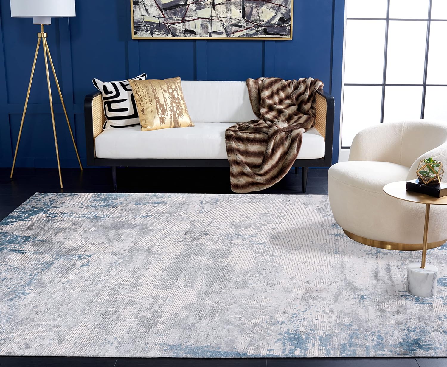 SAFAVIEH Invista Collection Area Rug - 6'7' Square, Grey & Blue, Modern Abstract Design, Non-Shedding & Easy Care, Ideal for High Traffic Areas in Living Room, Bedroom (INV481F)