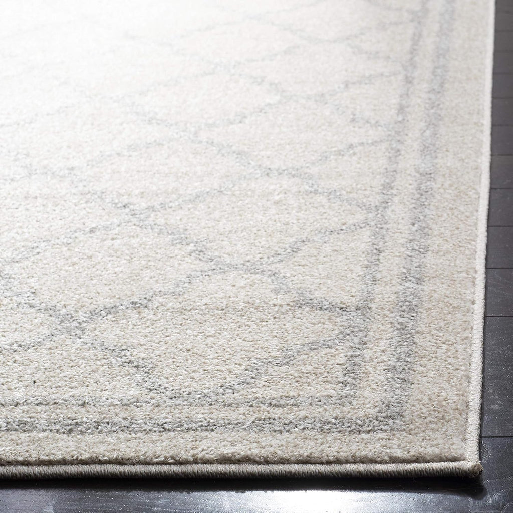 SAFAVIEH Amherst Collection Area Rug - 8' Square, Beige & Light Grey, Moroccan Trellis Design, Non-Shedding & Easy Care, Ideal for High Traffic Areas in Living Room, Bedroom (AMT422E)