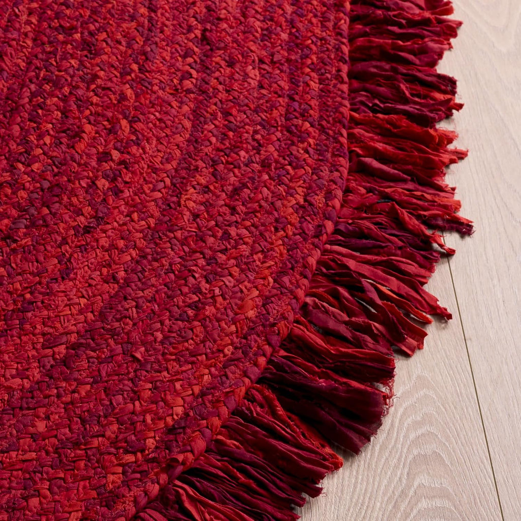 SAFAVIEH Braided Collection Oval Rug - 5' x 8' Oval, Red & Multicolored, Casual Design, Ideal for High Traffic Areas in Kitchen, Bedroom & Home Office (BRD451Q-5OV)