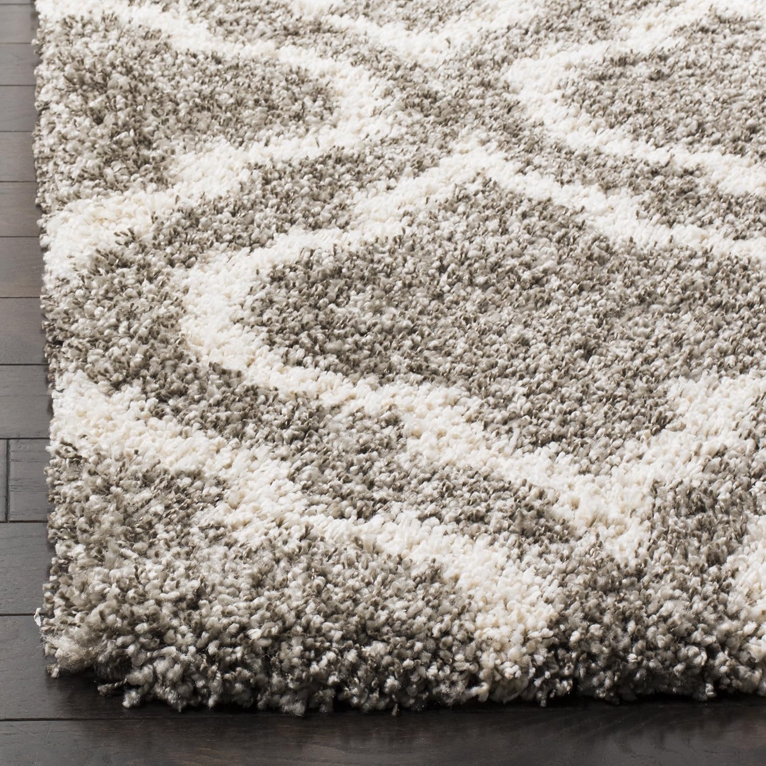 SAFAVIEH Hudson Shag Collection Area Rug - 7' Square, Grey & Ivory, Moroccan Design, Non-Shedding & Easy Care, 2-inch Thick Ideal for High Traffic Areas in Living Room, Bedroom (SGH284B)