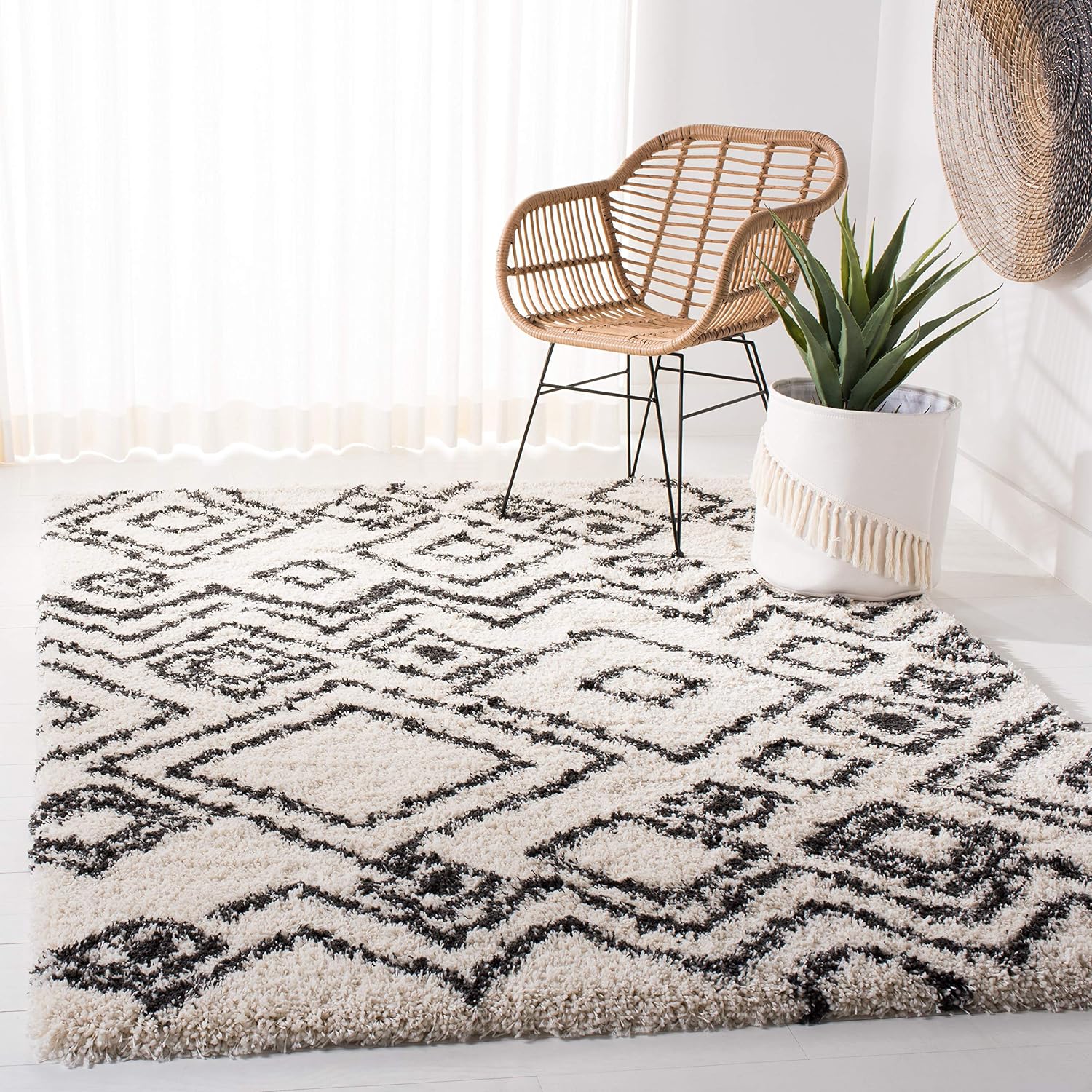 SAFAVIEH Belize Shag Collection Area Rug - 6'7' Square, Ivory & Charcoal, Boho Tribal Design, Non-Shedding & Easy Care, 2-inch Thick Ideal for High Traffic Areas in Living Room, Bedroom (SGB488B)