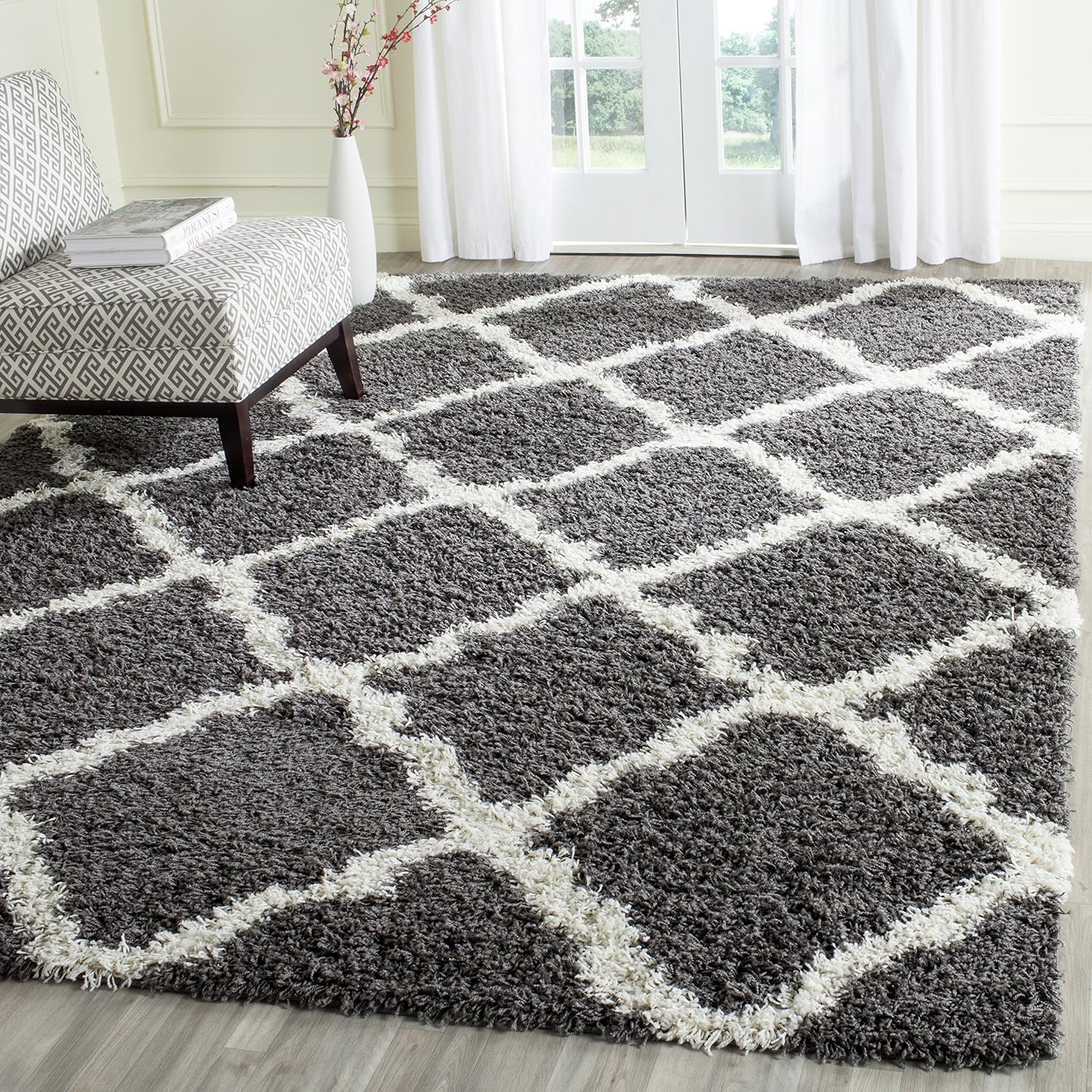 SAFAVIEH Dallas Shag Collection Area Rug - 6' x 9', Dark Grey & Ivory, Trellis Design, Non-Shedding & Easy Care, 1.5-inch Thick Ideal for High Traffic Areas in Living Room, Bedroom (SGD257A)