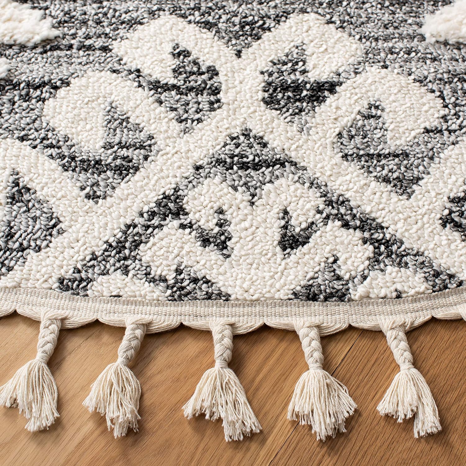 SAFAVIEH Moroccan Tassel Shag Collection Area Rug - 9' Square, Ivory & Grey, Boho Design, Non-Shedding & Easy Care, 2-inch Thick Ideal for High Traffic Areas in Living Room, Bedroom (MTS652F)