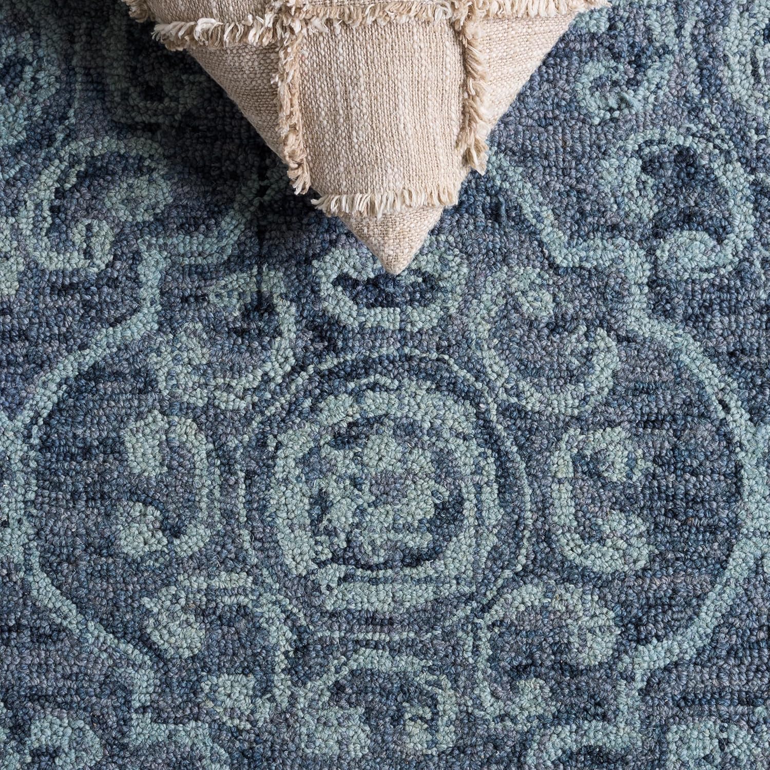 SAFAVIEH Abstract Collection Area Rug - 6' Square, Blue, Handmade Wool, Ideal for High Traffic Areas in Living Room, Bedroom (ABT207A)