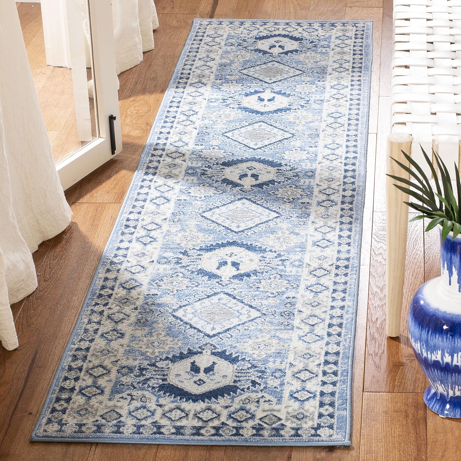 SAFAVIEH Kazak Collection Runner Rug - 2' x 8', Blue & Creme, Traditional Design, Non-Shedding & Easy Care, Ideal for High Traffic Areas in Living Room, Bedroom (KZK119D)