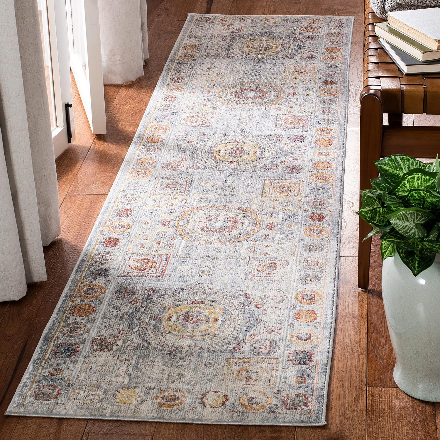 SAFAVIEH History Collection Runner Rug - 3' x 10', Light Grey & Gold, Vintage Distressed Design, Non-Shedding & Easy Care, Ideal for High Traffic Areas in Living Room, Bedroom (HIS599E)