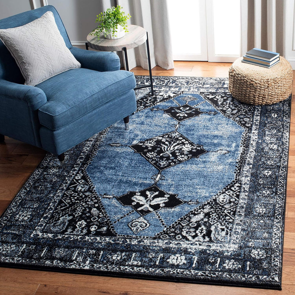 SAFAVIEH Vintage Hamadan Collection Area Rug - 9' x 12', Blue & Grey, Oriental Traditional Persian Design, Non-Shedding & Easy Care, Ideal for High Traffic Areas in Living Room, Bedroom (VTH217M)