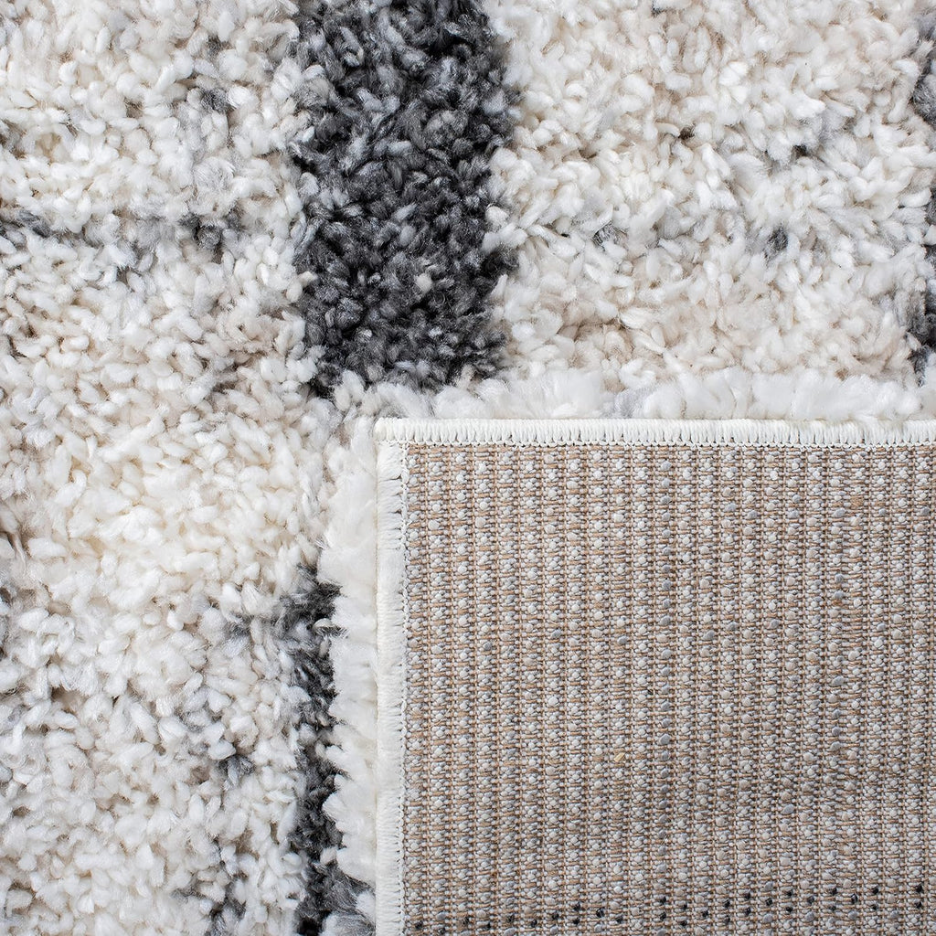 SAFAVIEH Fontana Shag Collection Area Rug - 6'7' Square, Ivory & Grey, Modern Design, Non-Shedding & Easy Care, 2-inch Thick Ideal for High Traffic Areas in Living Room, Bedroom (FNT855A)