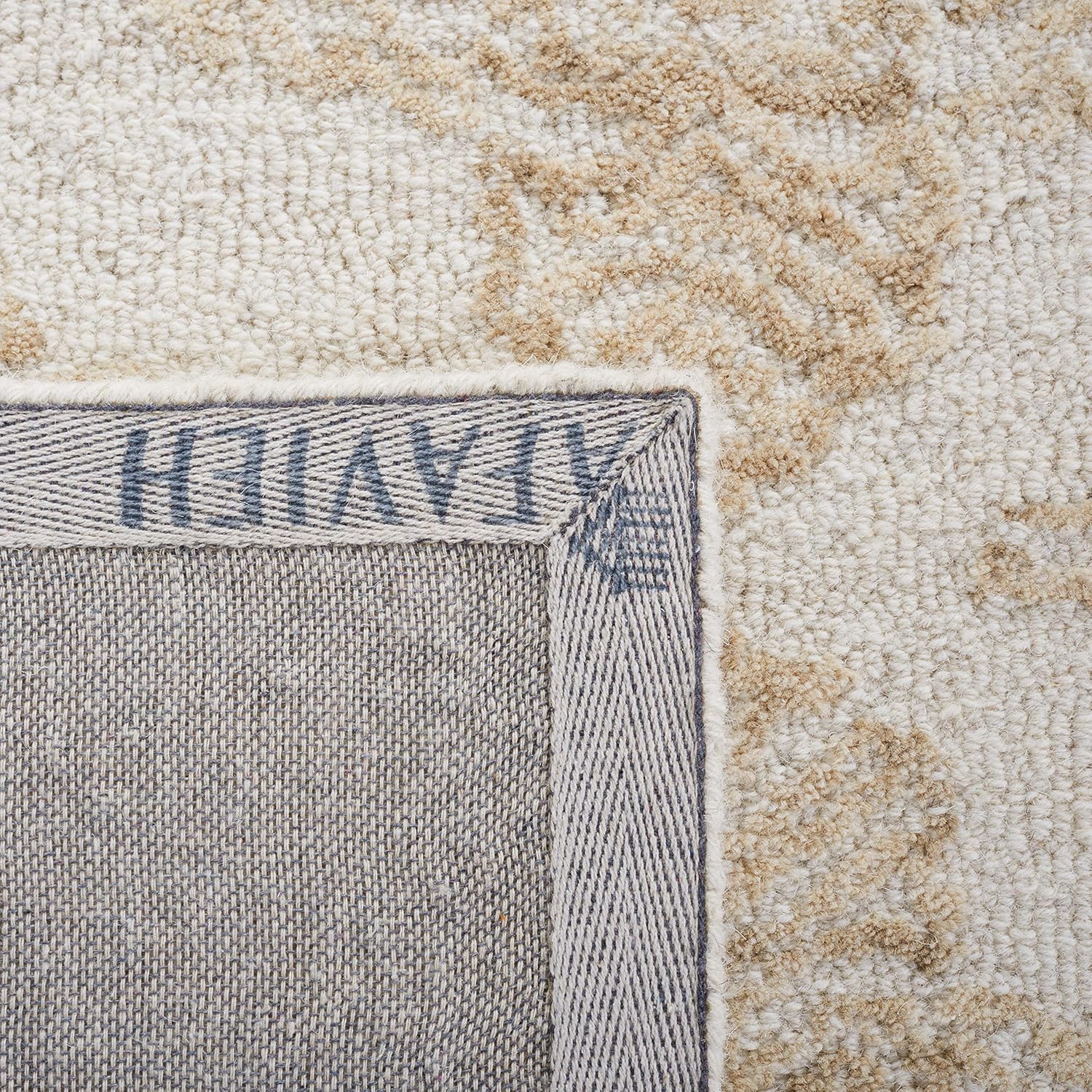 SAFAVIEH Abstract Collection Accent Rug - 2' x 3', Ivory & Beige, Handmade Wool, Ideal for High Traffic Areas in Entryway, Living Room, Bedroom (ABT346B)