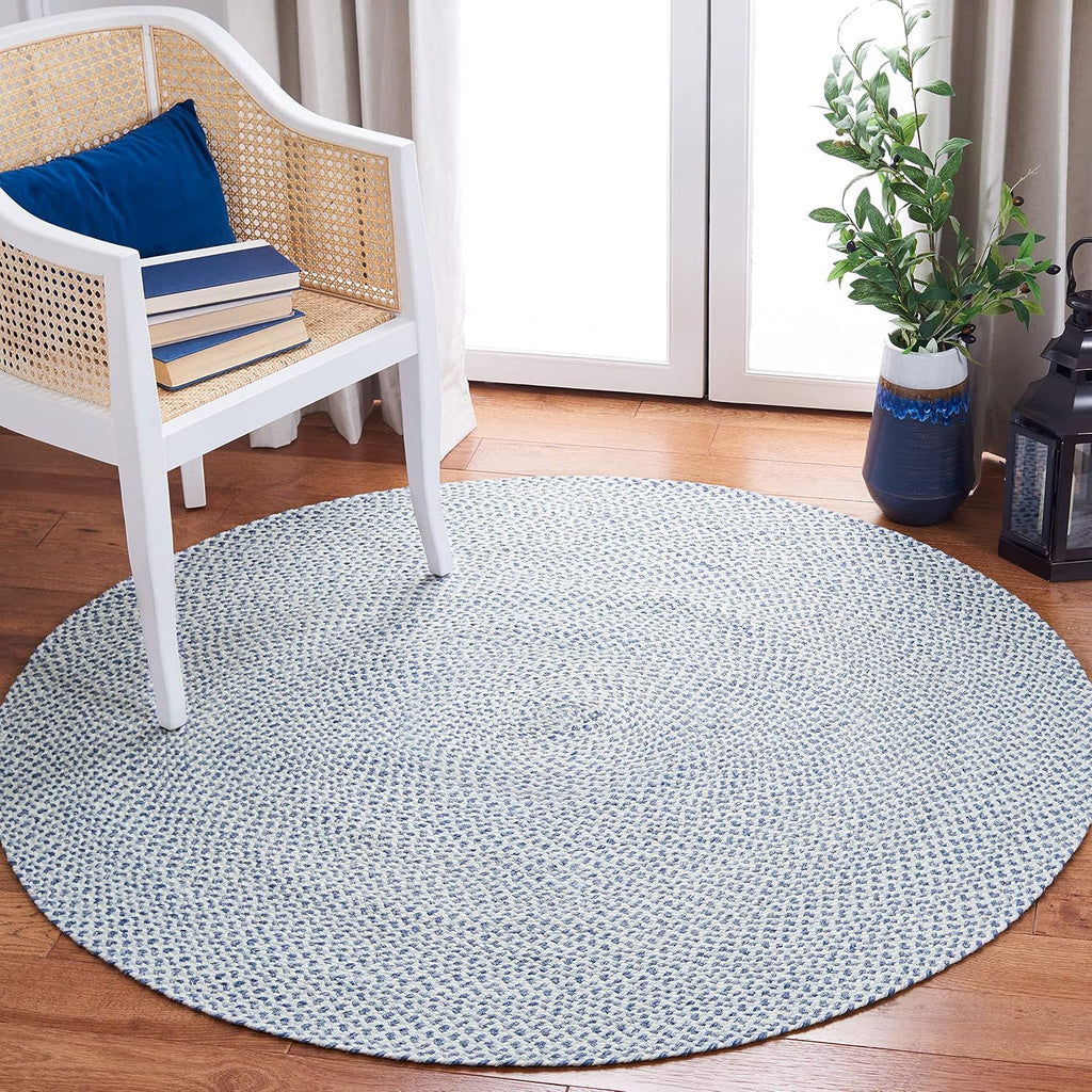 SAFAVIEH Braided Collection Area Rug - 7' Round, Blue & Ivory, Handmade Country Cottage Reversible, Ideal for High Traffic Areas in Living Room, Bedroom (BRD801M)