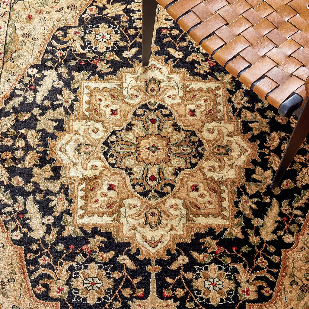 SAFAVIEH Lyndhurst Collection Area Rug - 8' x 10', Black & Red, Traditional Oriental Design, Non-Shedding & Easy Care, Ideal for High Traffic Areas in Living Room, Bedroom (LNH330Y)