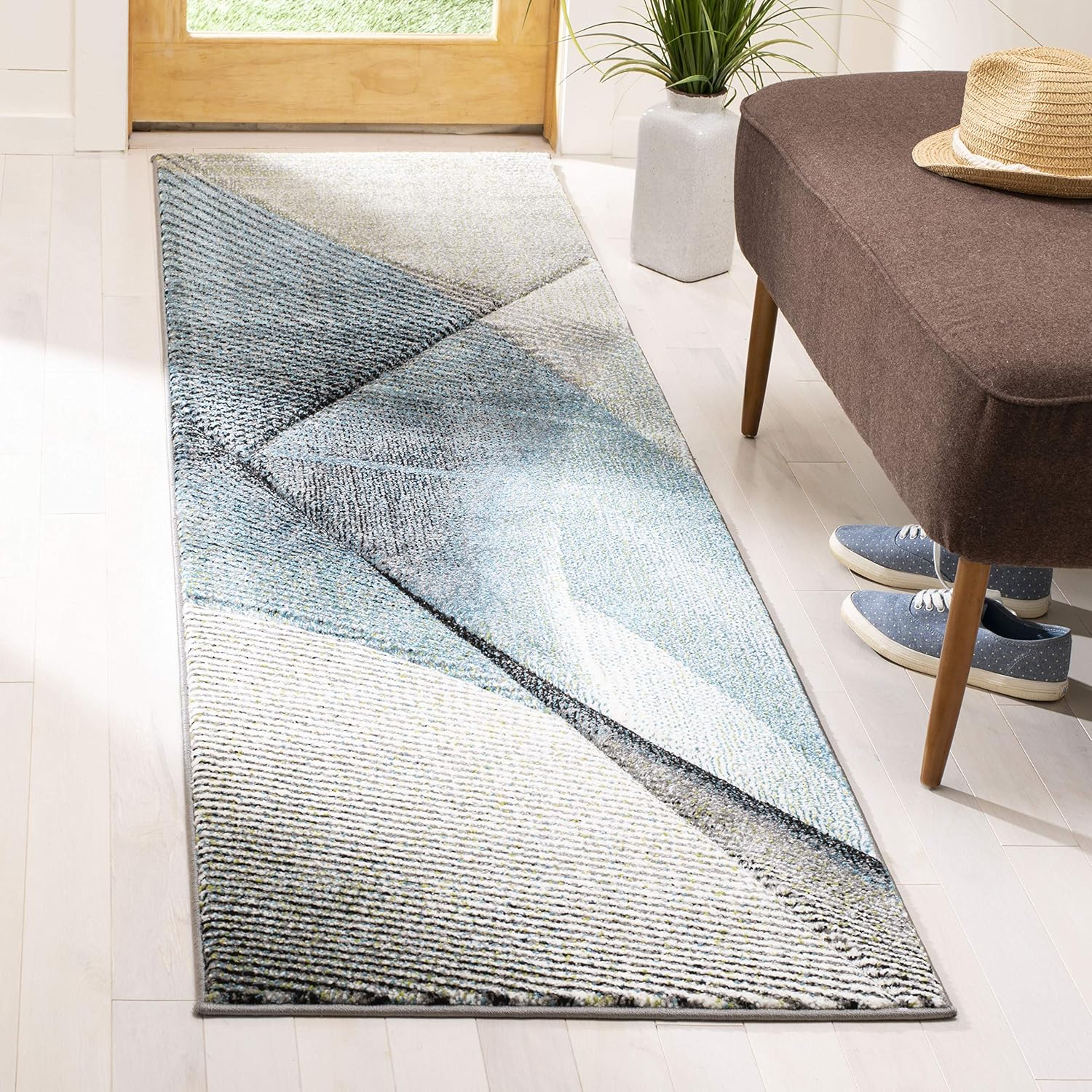 SAFAVIEH Hollywood Collection Runner Rug - 2'3' x 16', Grey & Teal, Mid-Century Modern Design, Non-Shedding & Easy Care, Ideal for High Traffic Areas in Living Room, Bedroom (HLW715D)
