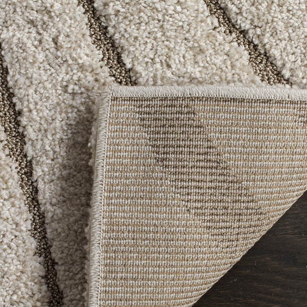 SAFAVIEH Florida Shag Collection Runner Rug - 2'3' x 17', Cream & Beige, Non-Shedding & Easy Care, 1.2-inch Thick Ideal for High Traffic Areas in Living Room, Bedroom (SG471-1113)