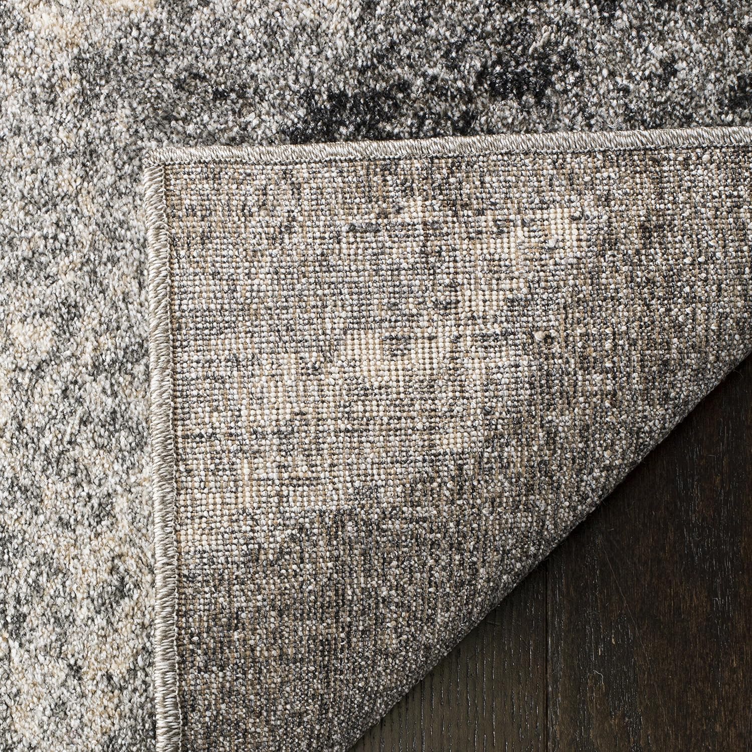SAFAVIEH Retro Collection Area Rug - 6' Square, Grey & Ivory, Modern Abstract Design, Non-Shedding & Easy Care, Ideal for High Traffic Areas in Living Room, Bedroom (RET2891-8012)
